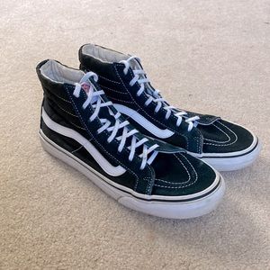 Vans Classic Unisex Black and White Lace Up High Tops - Good Condition